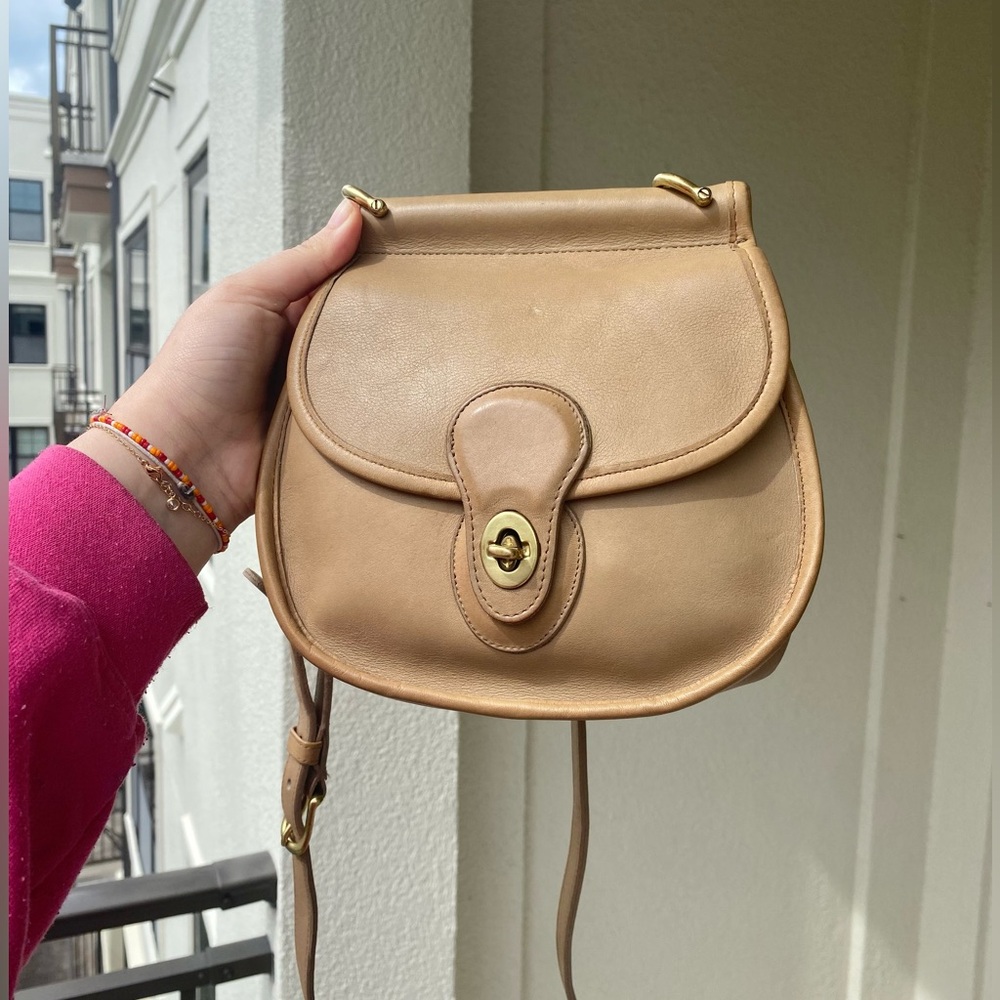Vintage Coach Post Pouch style 9906 stone crossbody tan camel leather round 90s